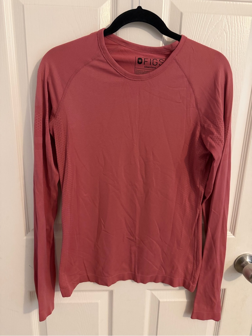 FIGS Women’s Long Sleeve Salta underscrub- Dusty Rose